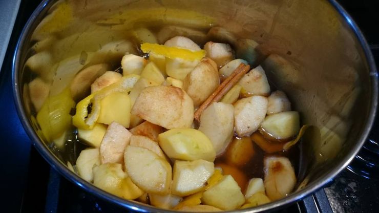 Apple Sauce making.jpg