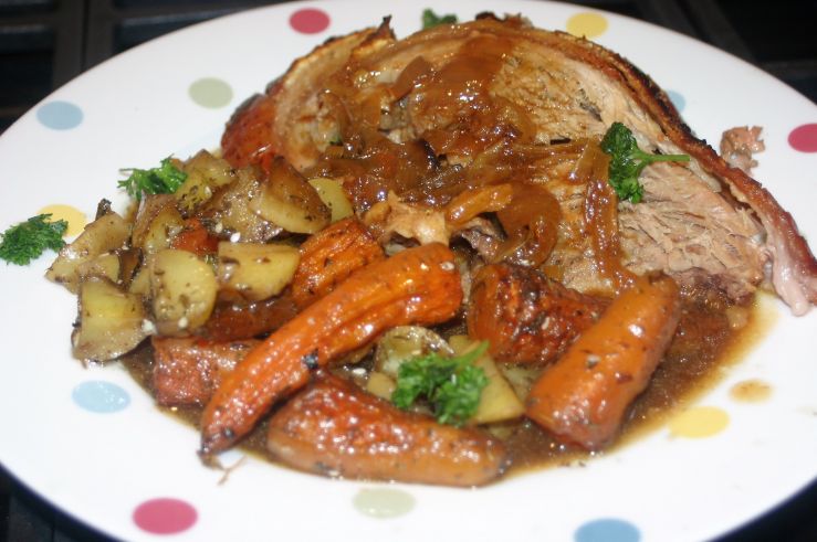 Sunday Roast with Gravy.jpg