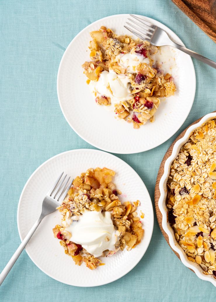 apple-and-pear-crumble-with-ice-cream-streusel-t-2021-09-01-09-45-50-utc (1).jpg