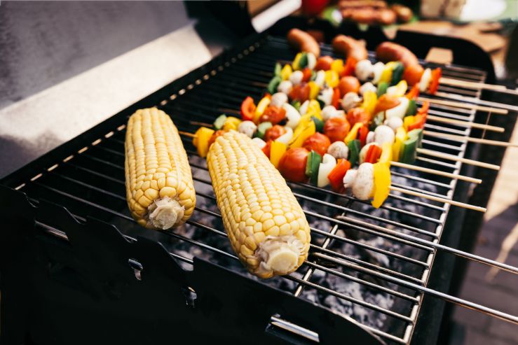 corn-cobs-and-vegetables-on-skewers-cooked-outdoor-2021-08-29-21-24-10-utc.jpg