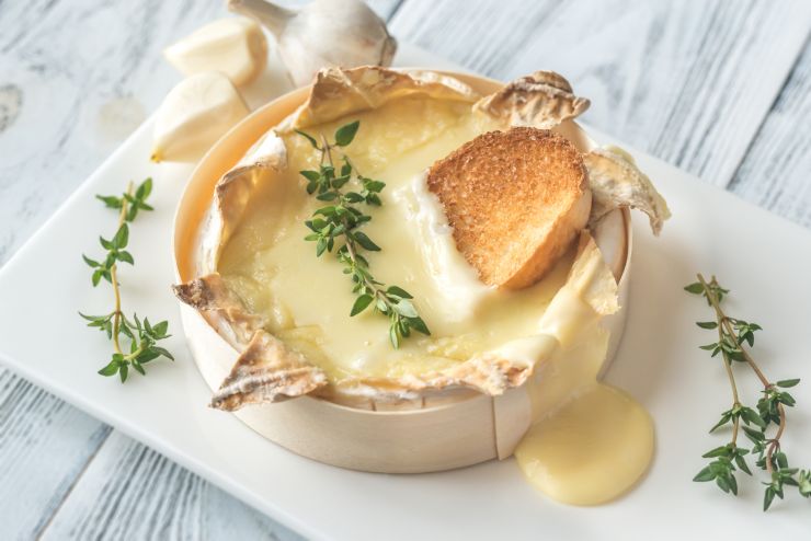 baked-camembert-cheese-2021-08-26-17-15-54-utc.jpg