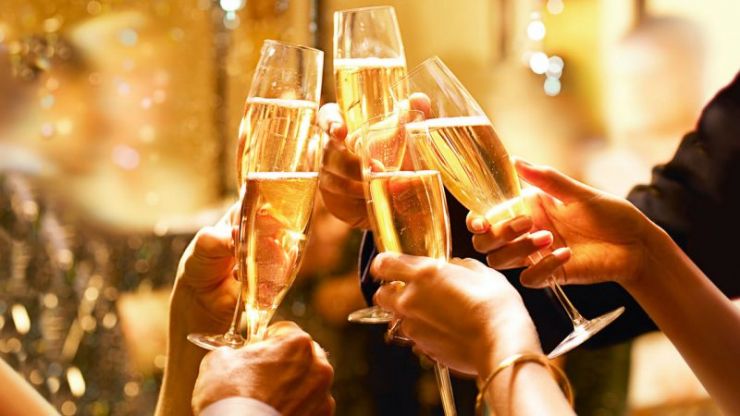 Champagne-cheers-800x450.jpg