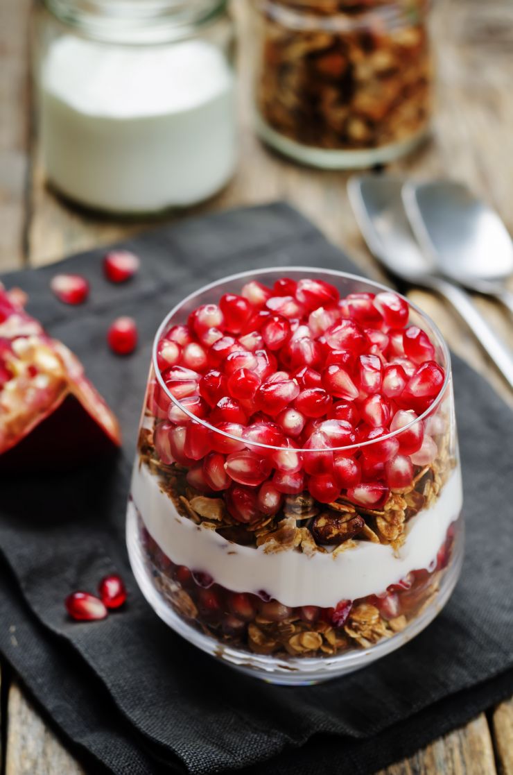 greek-yogurt-granola-pomegranate-parfait-2021-09-01-04-34-18-utc.jpg