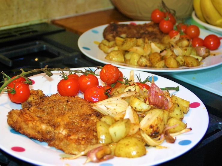 Pané Turkey and Roast Potatoes and Tomatoes the result edited.jpg