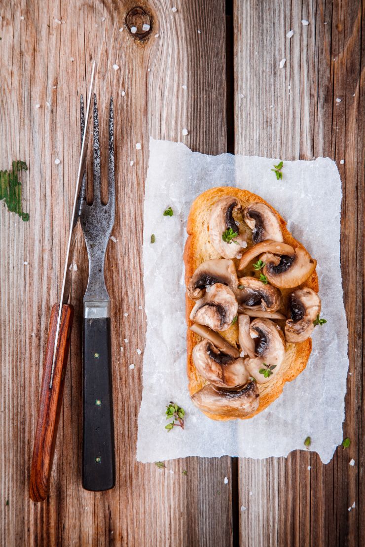 bruschetta-with-mushrooms-2021-08-26-16-01-04-utc.jpg