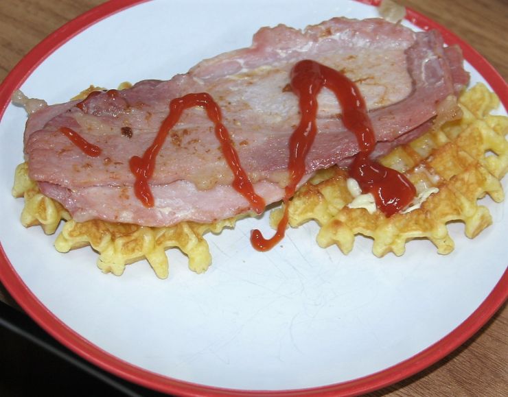 Bacon on waffles.JPG