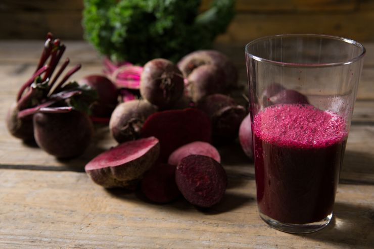 beetroot-and-beetroot-juice-on-wooden-table-2021-08-28-17-56-27-utc.jpg