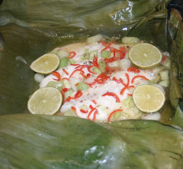 Asian Sea Breams Fillets cooked in Banana Leaves.JPG